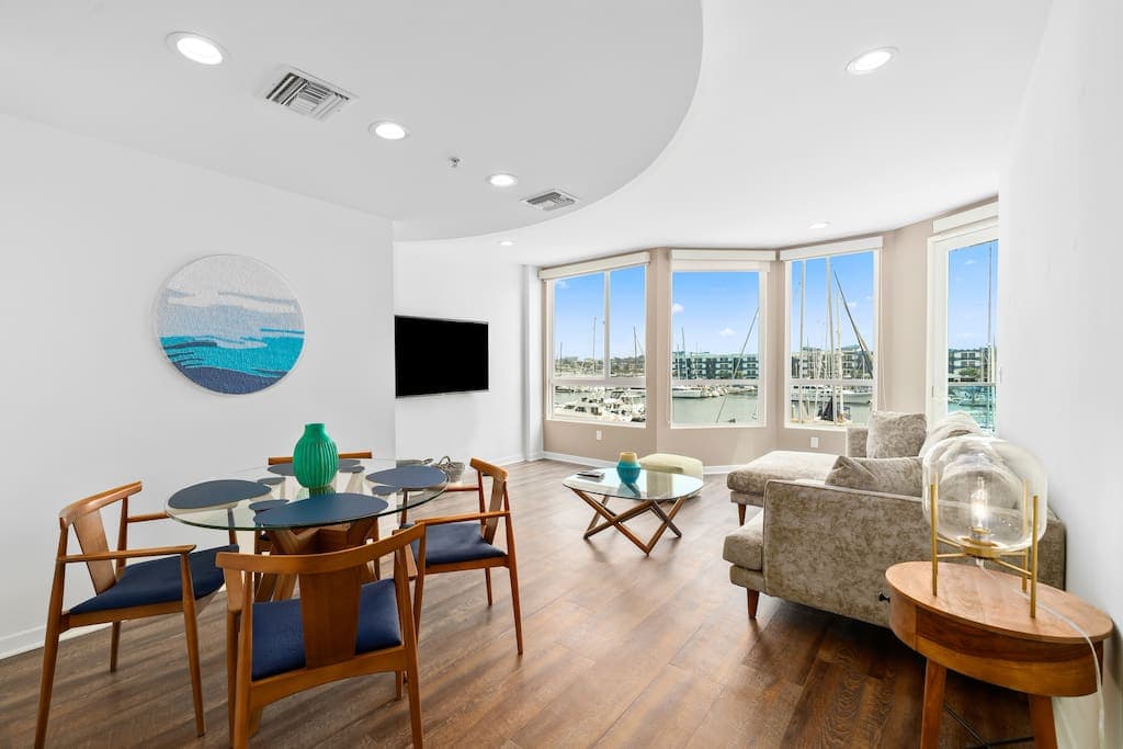 Harbor Views Retreat By Venice Beach In Marina DR