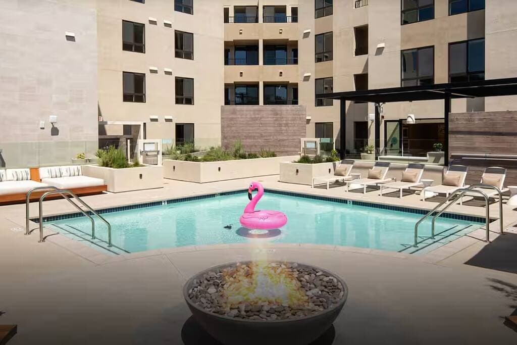 The Jade Hill Views - Penthouse - Pool, Gym, Balcony - Image 3