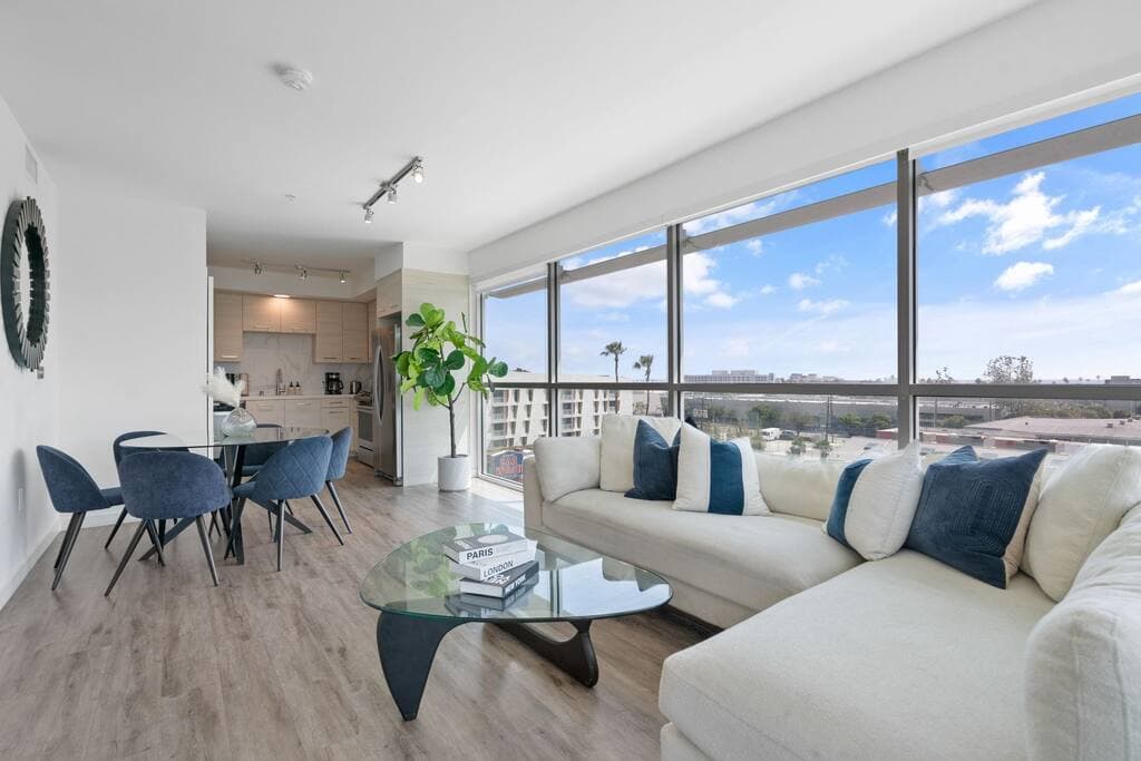 Amber Drift - Santa Monica 2BR Penthouse Ocean views - Image 5