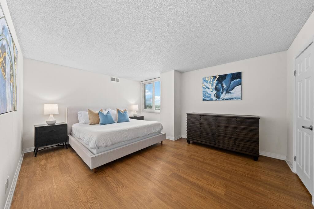 Garnet Glow | Full Ocean and Venice Beach view 3BR - Image 5