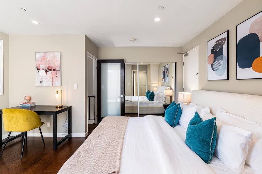 The Garnet - Full Ocean View 2BR w Private Rooftop - Image 3