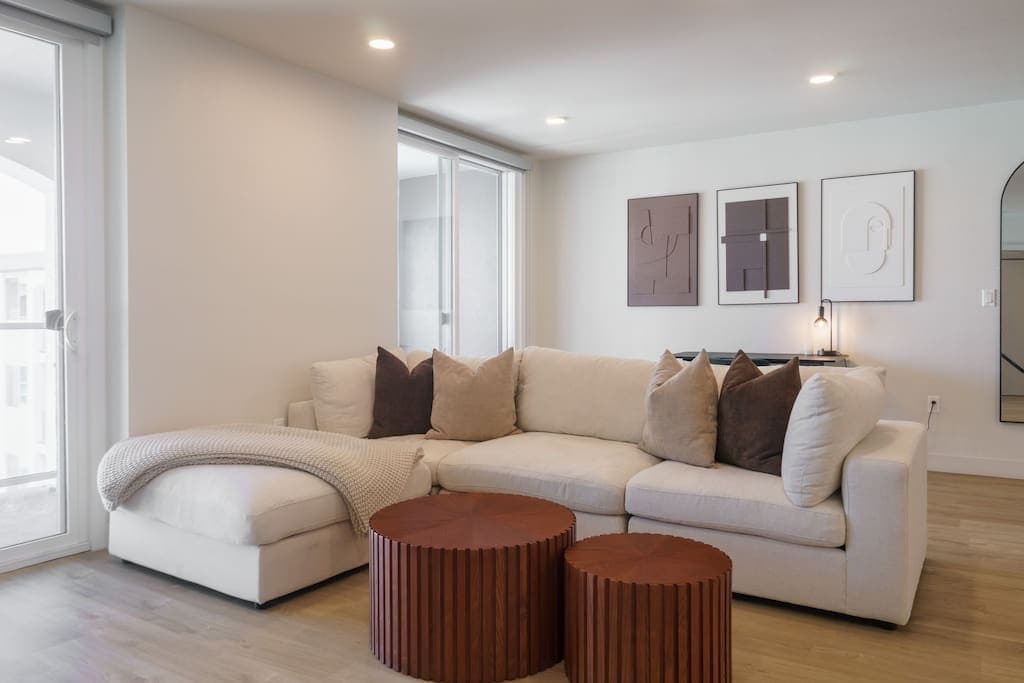 The Quartz Nook - Elegant 1BR Zen garden View Marina Side - Image 3