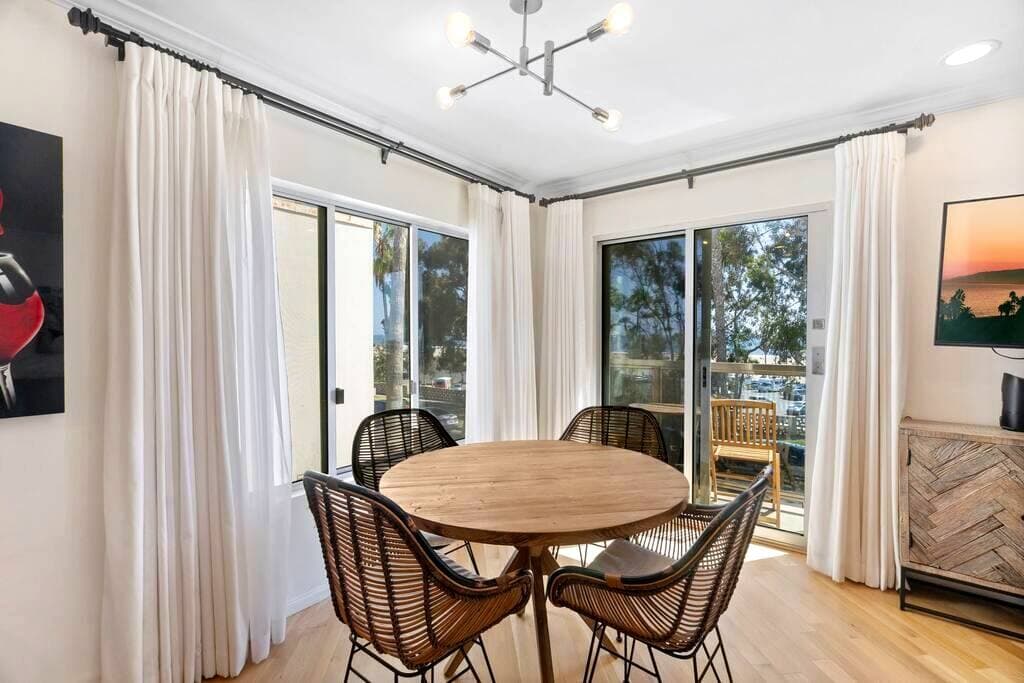 The Andalusite | Oceanfront Steps from the Sand - Image 3