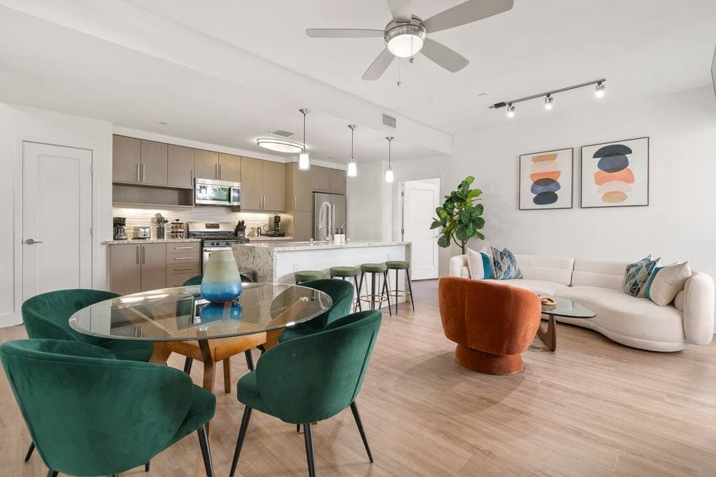 A Modern Escape - 2-Bed Bliss in Santa Monica - Cultural & Coastal Core - Image 4