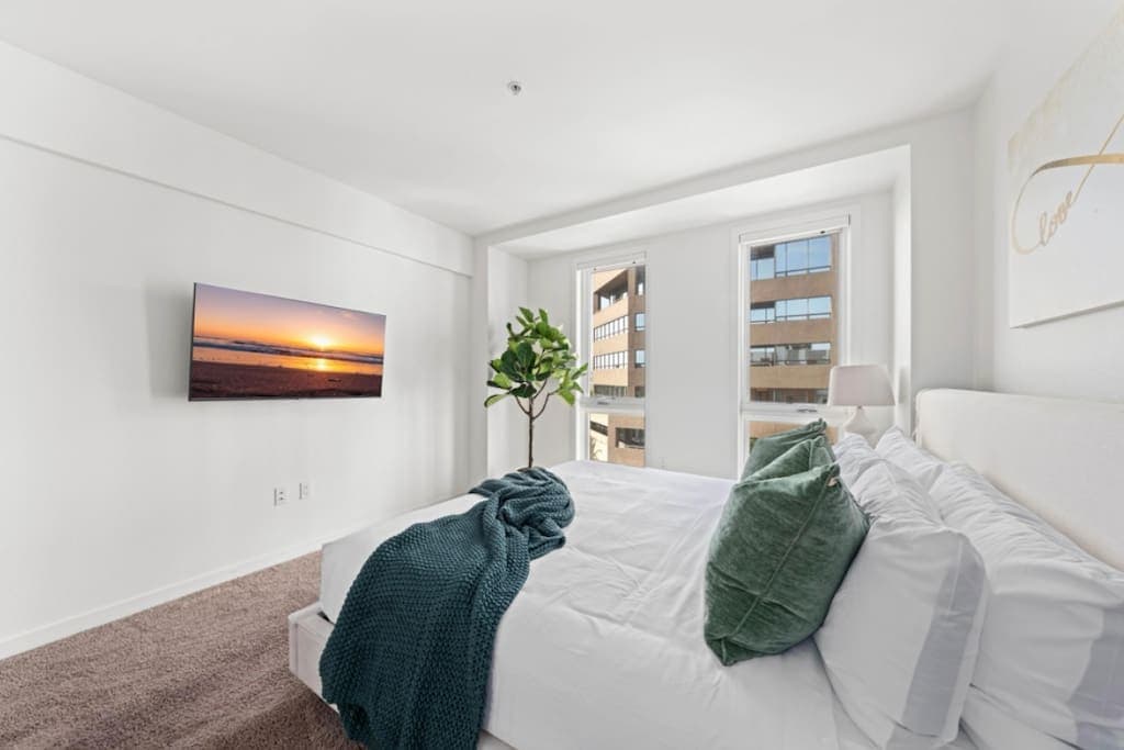 Jade Jewel - Ocean View 2BR Santa Monica 2min Walk - Image 4