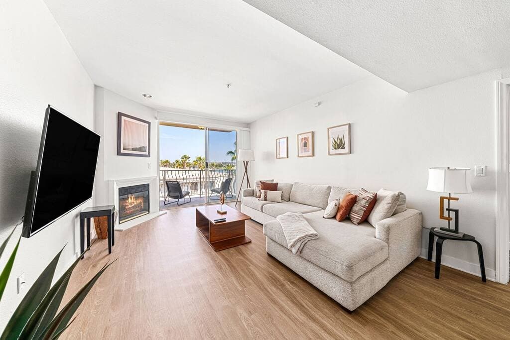 Appartement 2 chambres/2 salles de bain au bord de l'eau avec vues imprenables sur le port de plaisance