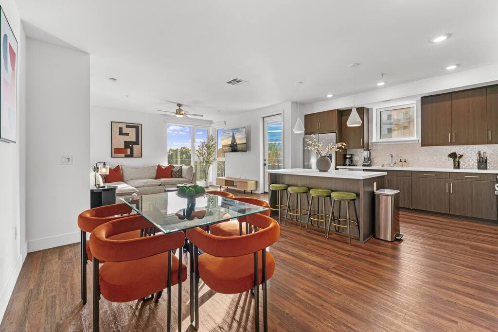 Sapphire Marina | Marina View Pool, Gym, Game Room